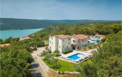 /c_images/thumb_3313960_1_1718359498_istra-labin-2-vile-bazen-pool-piscina-003.jpg