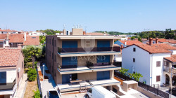 /c_images/thumb_3320662_1_1689162705_porec-centar-25.jpg