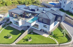 /c_images/thumb_3320840_1_ska_ekskluzivan_penthouse_pogled_more_miro_nekretnine_10.jpg