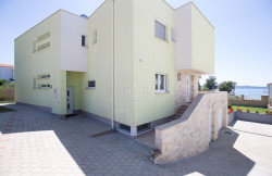 /c_images/thumb_3321056_1_19052022112518_diklo-vila-pogled-na-more-37.jpg