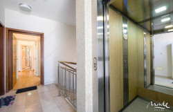 /c_images/thumb_3323156_2_monteonline-img-75rki6ydm5-apartament-2sp-centr-budva-01.jpg