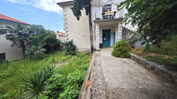 /c_images/thumb_3323916_4_7960_crikvenica_apartman_u_prizemlju_drugi_red_do_mora13.jpg