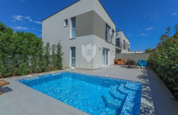 /c_images/thumb_3326466_1_1719759651_haus-house-casa_-18.jpg