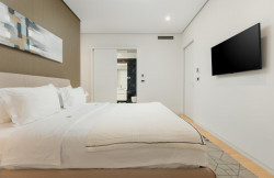 /c_images/thumb_3328044_4_okarealty-img-m5vjbsx82z-two-bedroom-garden-line-26a1-4-.jpg