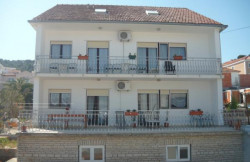 /c_images/thumb_3328201_4_Apartmani_Sime_120476.jpg