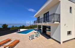 /c_images/thumb_3328365_3_1719914654_crikvenica-vila-s-bazenom-5.jpg