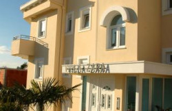 /c_images/thumb_3329959_2_villa_zara_dd9e0a0ec201.jpg