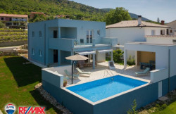 /c_images/thumb_3348585_1_1583927421_villa-koromacno-aussenaufnahme-3.jpg