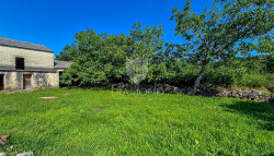 /c_images/thumb_3350019_1_1722415172_small-house-for-renovation-istra-9.jpg