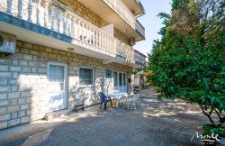 /c_images/thumb_3352589_2_monteonline-img-k6j8p8f4j4-dom-s-apartamentami-becici-02.jpg