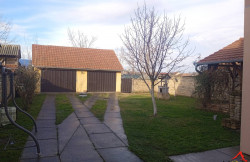 /c_images/thumb_3360005_4_kuce-kraj-sela-3003784-rxkfs.jpg