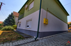 /c_images/thumb_3360881_2_kuce-sremski-karlovci-3004088-qqd6n.jpg