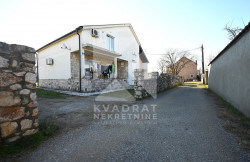 /c_images/thumb_3361766_2_2684_AarJ_Prodaja_Kuca_Podgorica.jpg