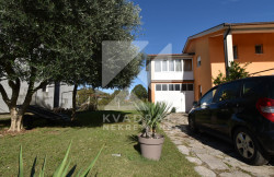 /c_images/thumb_3361857_2_2716_amwz_Prodaja_Kuca_Podgorica.jpg