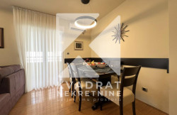 /c_images/thumb_3361960_3_9870_faoH_Prodaja_Stan_Podgorica.jpg