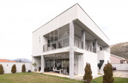 /c_images/thumb_3369811_1_1916_L0lI_Prodaja_Kuca_Podgorica.jpg