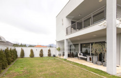 /c_images/thumb_3369811_2_1916_hpn9_Prodaja_Kuca_Podgorica.jpg