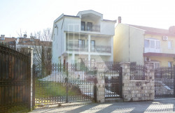 /c_images/thumb_3369812_2_1968_foOm_Prodaja_Kuca_Podgorica.jpg