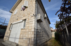 /c_images/thumb_3369878_2_5597_Ika0_Prodaja_Kuca_Podgorica.jpg