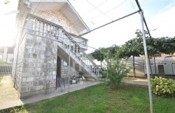 /c_images/thumb_3369878_3_5597_azxC_Prodaja_Kuca_Podgorica.jpg
