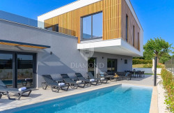 /c_images/thumb_3381965_1_1726472544_luxury-villa-sicenta-wa0083.jpg