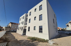 /c_images/thumb_3387053_3_e-vodice-novogradnja-moderan-stan-sa-pogledom-na-more-13.jpg