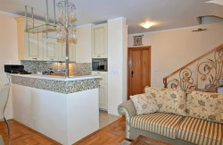 /c_images/thumb_3406363_2_vnevye-apartamenty-s-dvumya-spalnyami-v-czentre-budvy-02.jpg