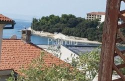 /c_images/thumb_3407158_2_-etazni-apartman-pogledom-nedaleko-plaze-slika-231811275.jpg