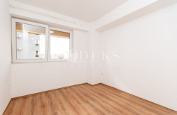 /c_images/thumb_3442926_4_vanje-ljubovic-zabjelo-podgorica-office-space-for-rent-5.jpg