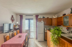 /c_images/thumb_3443452_3_1733216755_brtonigla-spacious-house-with-sea-view.jpg
