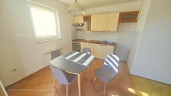 /c_images/thumb_3457063_4_41077922_lijep_komforan_apartman_u_gradu_krku_prodaja_07.jpg