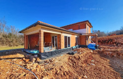 /c_images/thumb_3470925_1_kolica_samostojeca_kuca_s_okucnicom_i_bazenom_prodaja_10.jpg