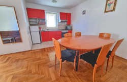 /c_images/thumb_3470926_3_inska_opremljen_apartman_na_1_katu_s_pogledom_prodaja_15.jpg