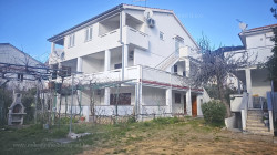 /c_images/thumb_3475302_1_26_baska_dvojna_kuca_s_4_apartmana_blizu_mora_prodaja_11.jpg