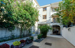 /c_images/thumb_3475388_1_house-for-sale-budva-center-www.adriastone.com_4.jpg