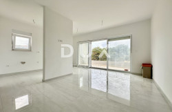 /c_images/thumb_3483968_1_-one-bedroom-apartment-in-a-prime-location-with-open-vie.jpg