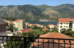 /c_images/thumb_3487564_2_ty-s-2-spalnyami-i-panoramnym-vidom-na-more-v-dobrote-01.jpg