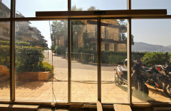 /c_images/thumb_3490286_2_bokarealty-img-z7wy7mctzo-main-entrance-view-from-inside.jpg