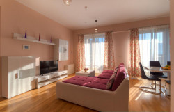 /c_images/thumb_3494128_1_ge-site-8-agency-bokarealty-img-6jas8r7tx4-living-room-2.jpg