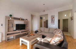 /c_images/thumb_3494129_1_ge-site-8-agency-bokarealty-img-2k2gbhk565-living-room-2.jpg
