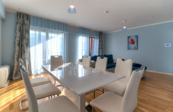 /c_images/thumb_3494132_2_ge-site-8-agency-bokarealty-img-77yb7xszqx-living-room-4.jpg