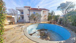 /c_images/thumb_3511110_4__apartman_u_novogradnji_s_bazenom_i_okucnicom_prodaja_14.jpg