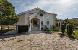 /c_images/thumb_3513744_3_11252_f3af_Izdavanje_Kuca_Podgorica.jpg