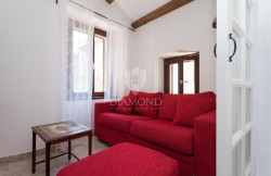 /c_images/thumb_3517447_1_1725098288_apartment-for-sale-rovinj-7.jpg