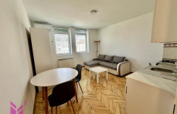 /c_images/thumb_3525761_2_n-image-site-8-agency-m2kvadrat-img-irykdcvs0r-img-1785.jpeg