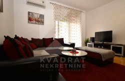/c_images/thumb_3527999_1_11234_lwVr_Izdavanje_Stan_Podgorica.jpg
