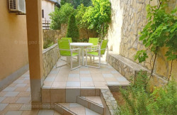 /c_images/thumb_3529993_4_a_s_vise_apartmana_u_neposrednoj_blizini_mora_prodaja_01.jpg