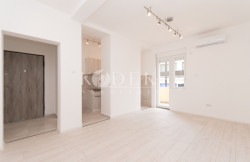 /c_images/thumb_3534599_4_tor-izdavanje-office-business-space-for-rent-podgorica-5.jpg