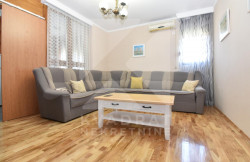 /c_images/thumb_3539768_3_10556_f2Ed_Izdavanje_Stan_Podgorica.jpg