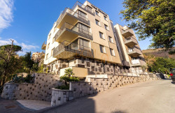 /c_images/thumb_3544577_1_1744711158_villa-riviera-southeast-view-compressor.jpg